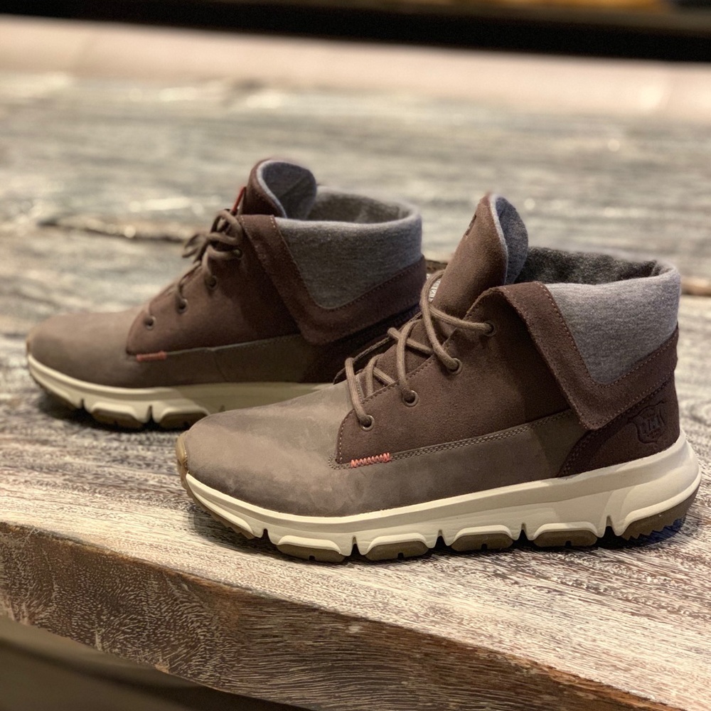 NWT Helly Hansen Abrielle Boot - size 9.5